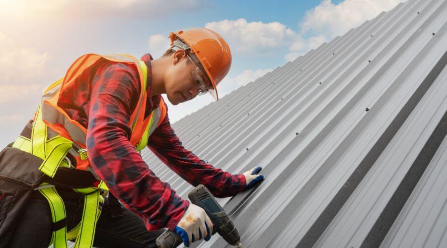 Owens Corning roofing contractor in Au Train, MI